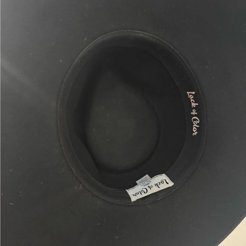 The Melodic Fedora in Black
Lack of Color
In great condition
Size adult medium - Picture 6 of 7